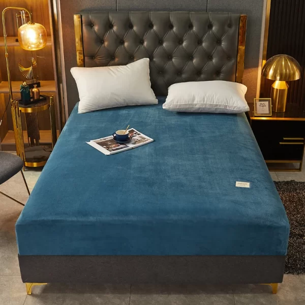 Super Soft Flannel Fitted Bed Sheet - Image 3